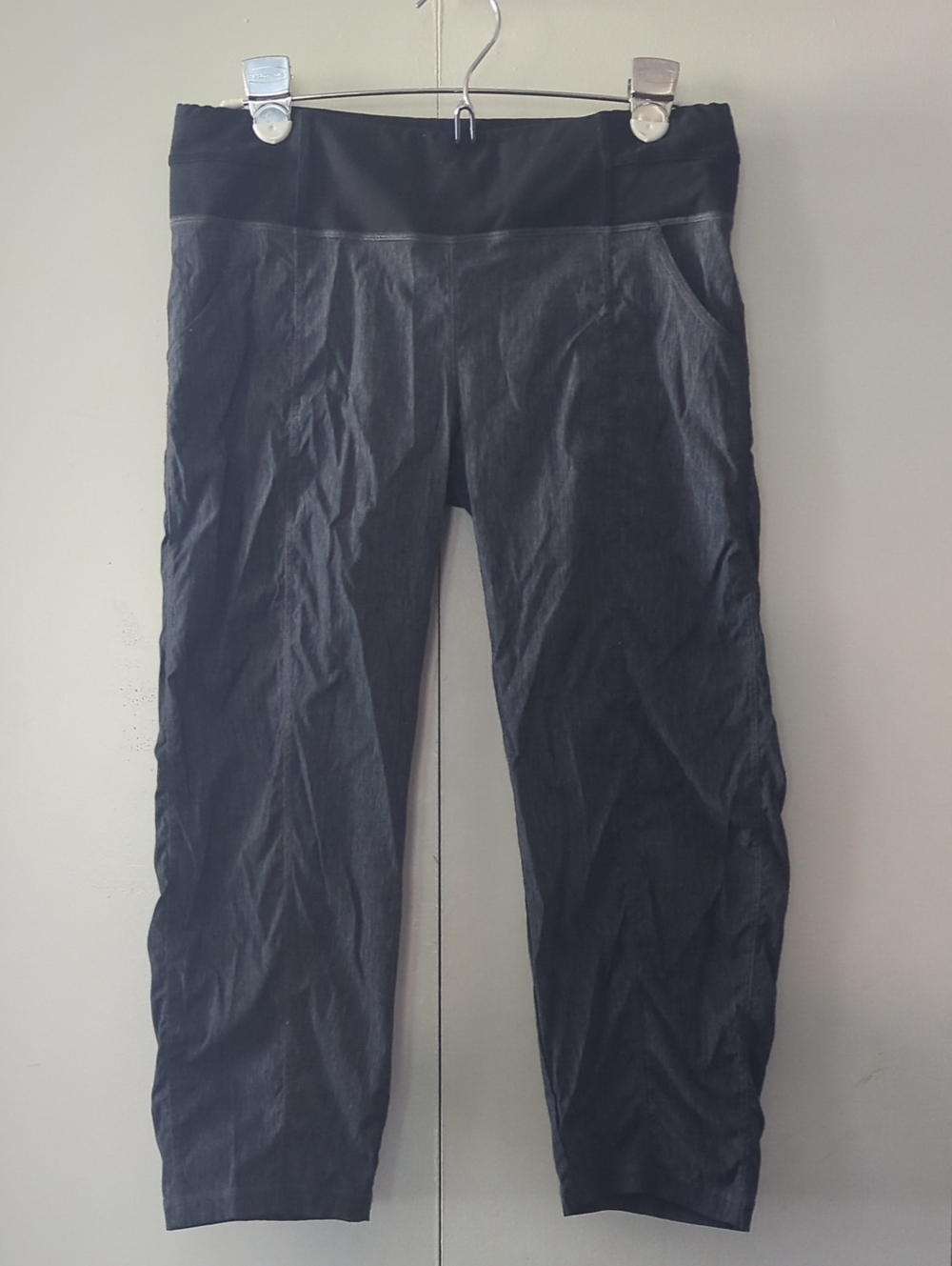 Women's Black High-Waist Stretch Crop Pants